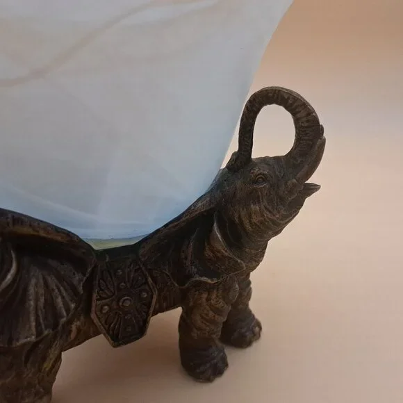 Elephant Footed Aroma Diffuser - Picture 10 of 11